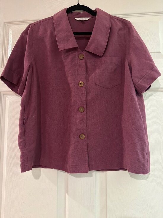 TravelSmith Tops - TravelSmith Womens Short Sleeve Burgundy Button-Up Shirt MP
